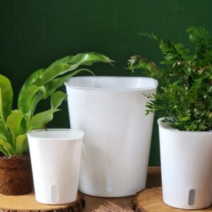 Altakasteluruukku valkoinen