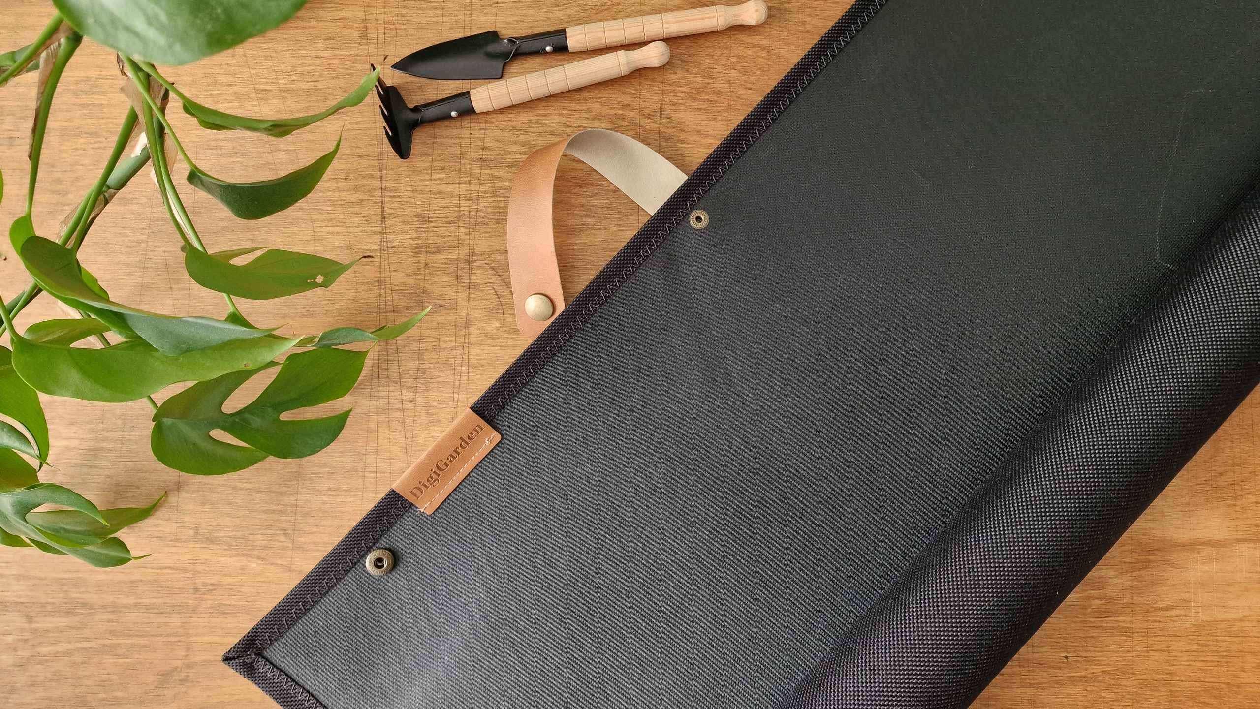 Mullanvaihtomatto by DigiGarden musta L - Image 4